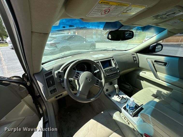 image for item NR9855 2003 Infiniti FX35 SUV