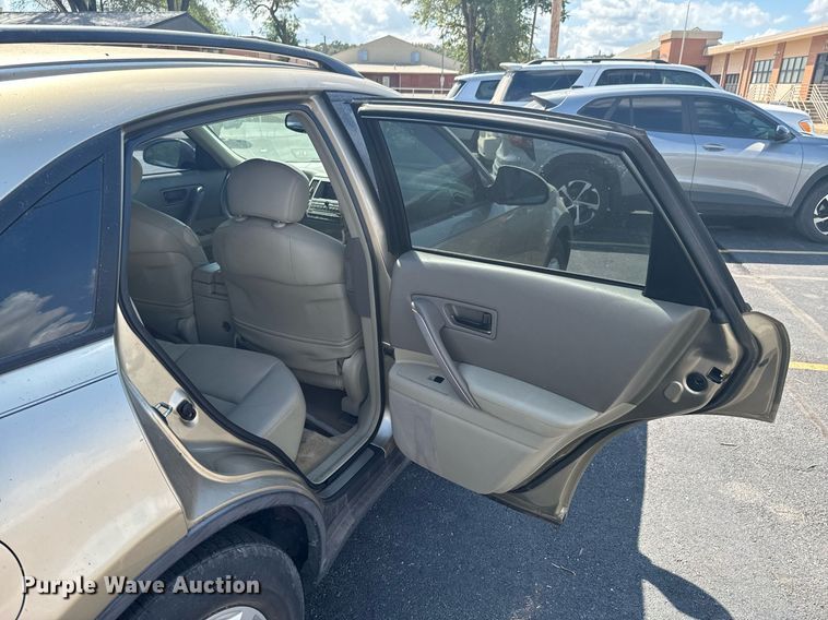 image for item NR9855 2003 Infiniti FX35 SUV