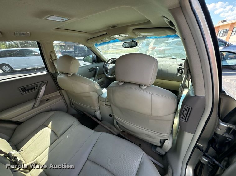 image for item NR9855 2003 Infiniti FX35 SUV