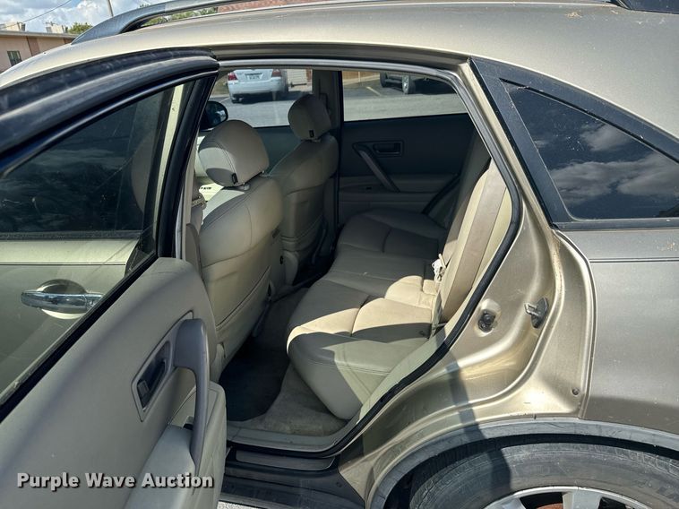 image for item NR9855 2003 Infiniti FX35 SUV