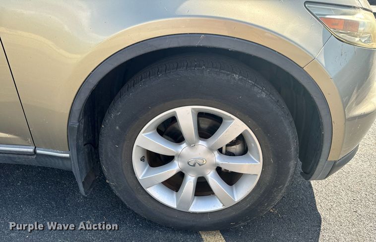 image for item NR9855 2003 Infiniti FX35 SUV