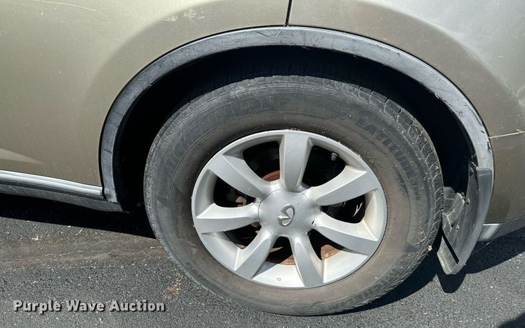 image for item NR9855 2003 Infiniti FX35 SUV