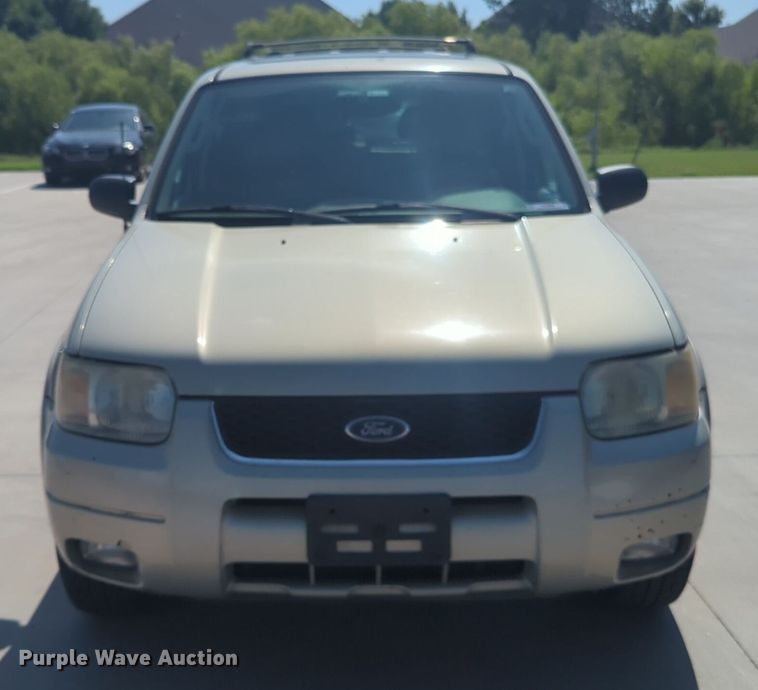 image for item NW9638 2004 Ford Escape SUV