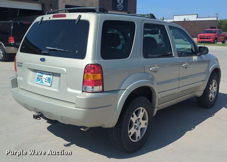 image for item NW9638 2004 Ford Escape SUV