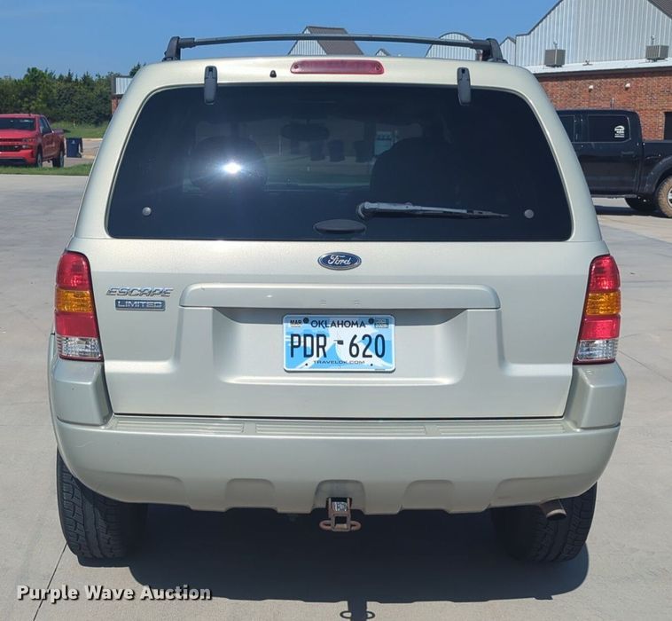 image for item NW9638 2004 Ford Escape SUV