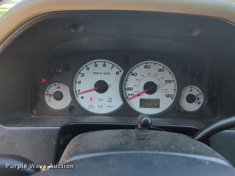 image for item NW9638 2004 Ford Escape SUV