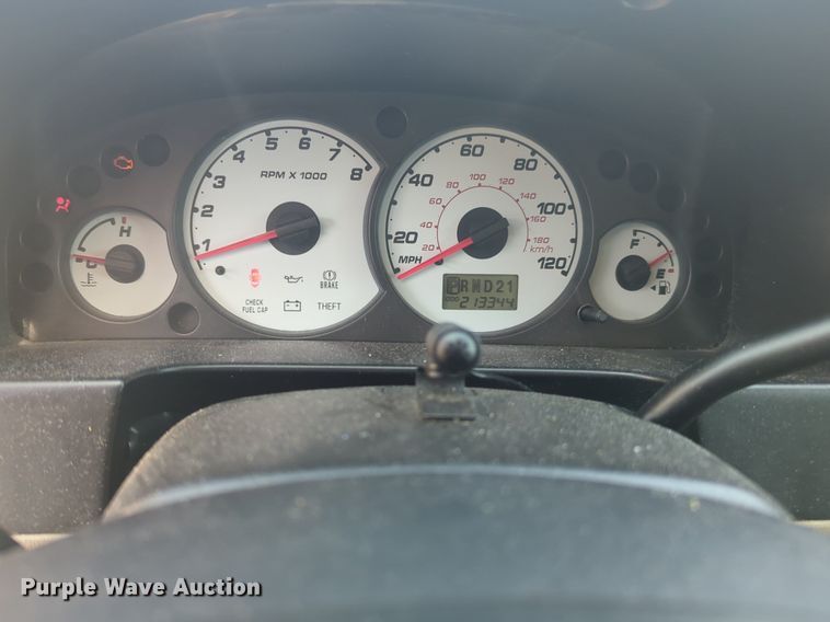 image for item NW9638 2004 Ford Escape SUV