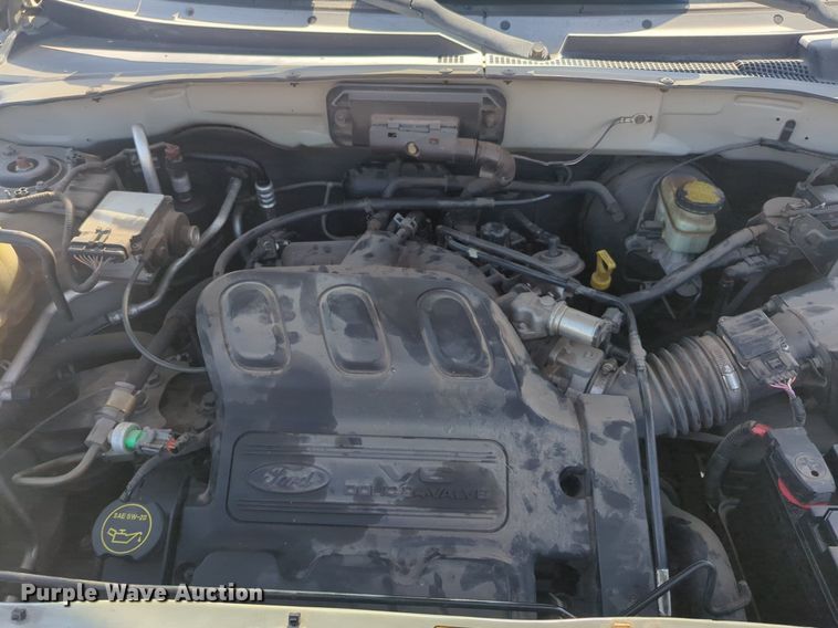 image for item NW9638 2004 Ford Escape SUV