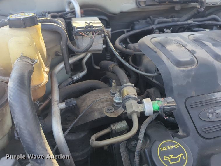 image for item NW9638 2004 Ford Escape SUV