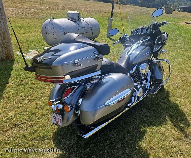 image for item NX9199 2010 Kawasaki  Vulcan Voyager 1700 motorcycle