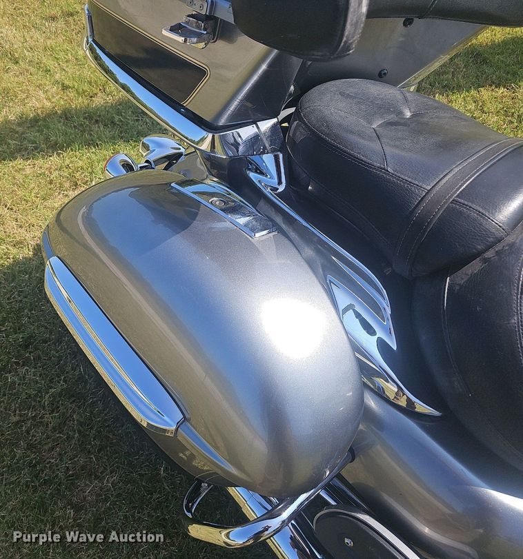 image for item NX9199 2010 Kawasaki  Vulcan Voyager 1700 motorcycle