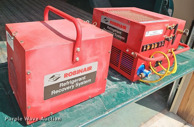 image for item NX9313 1992 Robinair refrigerant recovery unit