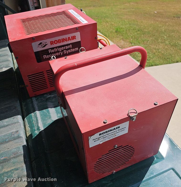 image for item NX9313 1992 Robinair refrigerant recovery unit