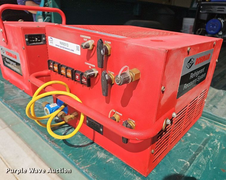 image for item NX9313 1992 Robinair refrigerant recovery unit