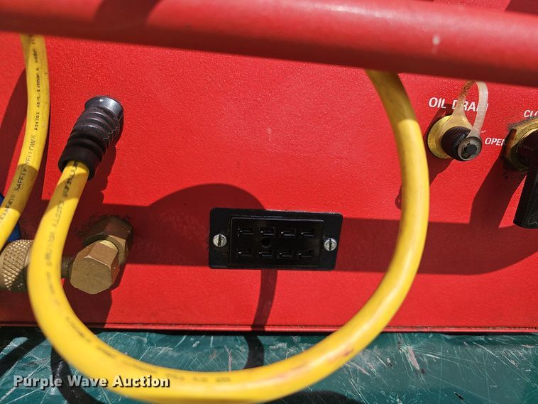 image for item NX9313 1992 Robinair refrigerant recovery unit