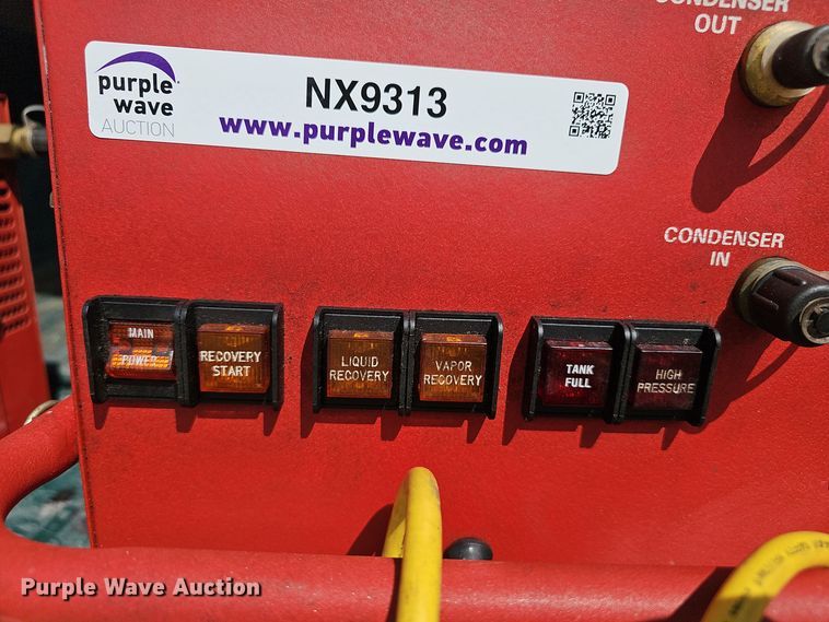 image for item NX9313 1992 Robinair refrigerant recovery unit