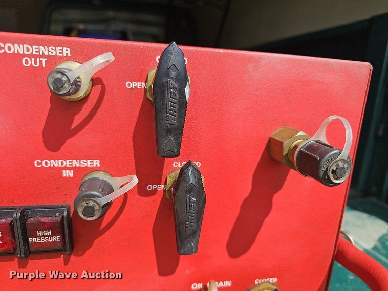 image for item NX9313 1992 Robinair refrigerant recovery unit