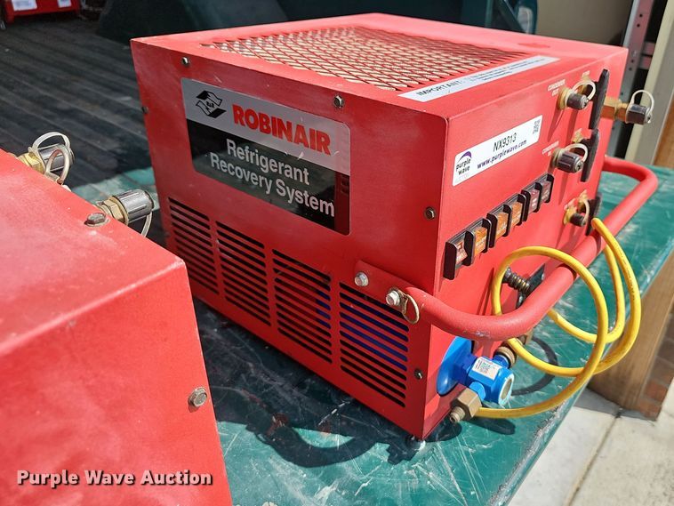 image for item NX9313 1992 Robinair refrigerant recovery unit