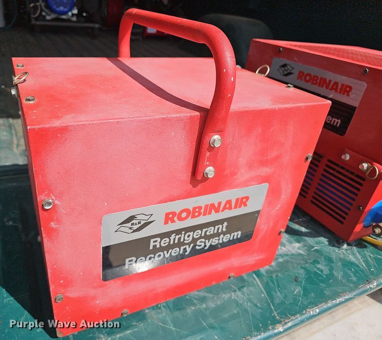 image for item NX9313 1992 Robinair refrigerant recovery unit