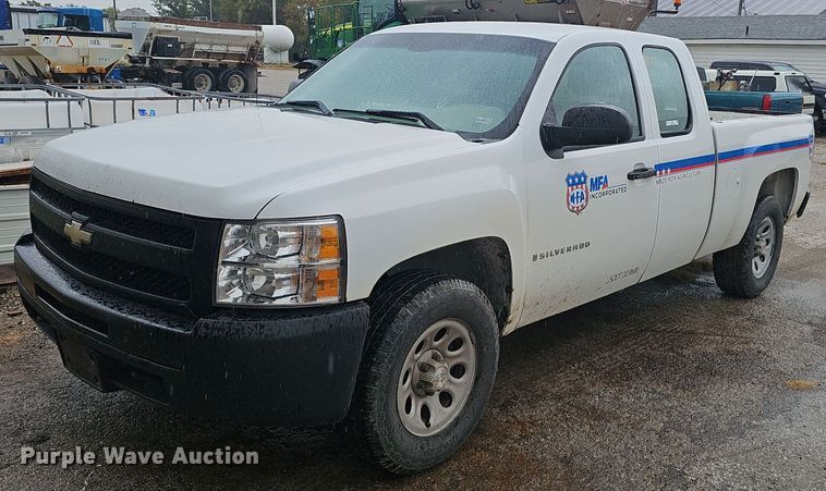 image for item NX9315 2009 Chevrolet  Silverado 1500 Ext. Cab pickup truck