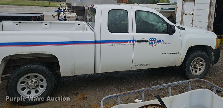 image for item NX9315 2009 Chevrolet  Silverado 1500 Ext. Cab pickup truck