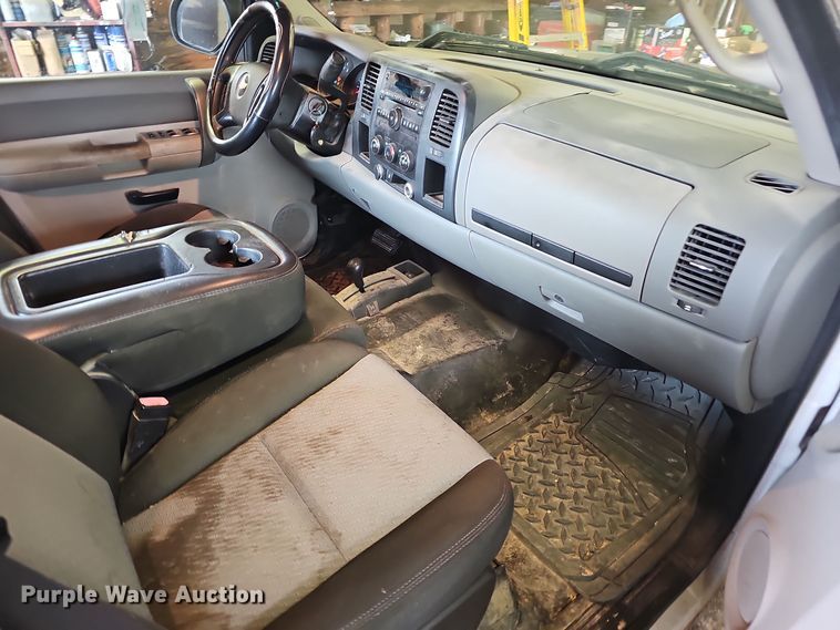 image for item NX9315 2009 Chevrolet  Silverado 1500 Ext. Cab pickup truck