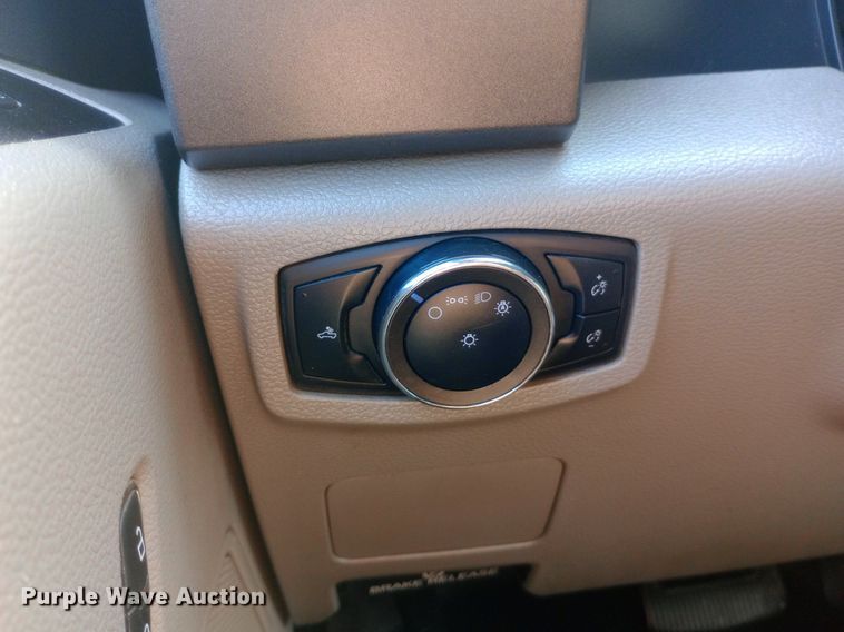 image for item NY9495 2020 Ford F250 Super Duty XL Crew Cab pickup truck