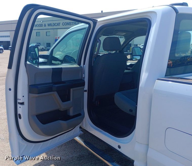 image for item NY9495 2020 Ford F250 Super Duty XL Crew Cab pickup truck