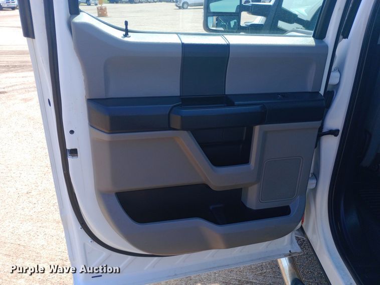 image for item NY9495 2020 Ford F250 Super Duty XL Crew Cab pickup truck