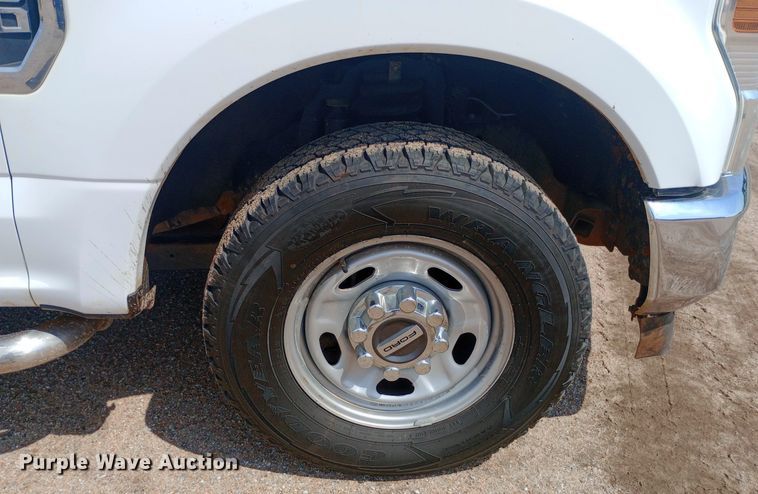 image for item NY9495 2020 Ford F250 Super Duty XL Crew Cab pickup truck