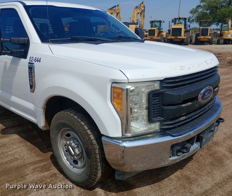 image for item NY9496 2017 Ford F250 Super Duty XL Crew Cab pickup truck