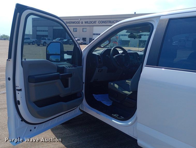 image for item NY9496 2017 Ford F250 Super Duty XL Crew Cab pickup truck