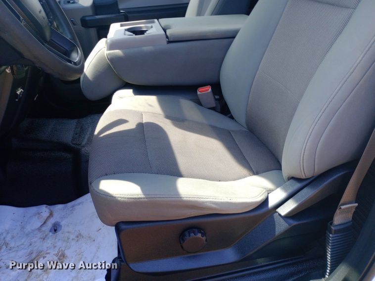 image for item NY9496 2017 Ford F250 Super Duty XL Crew Cab pickup truck