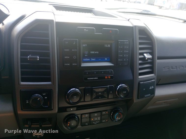 image for item NY9496 2017 Ford F250 Super Duty XL Crew Cab pickup truck