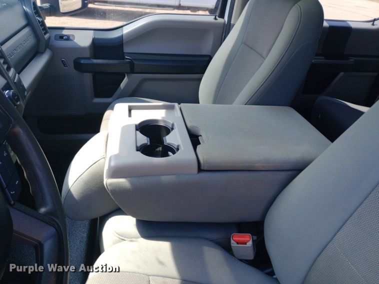 image for item NY9496 2017 Ford F250 Super Duty XL Crew Cab pickup truck