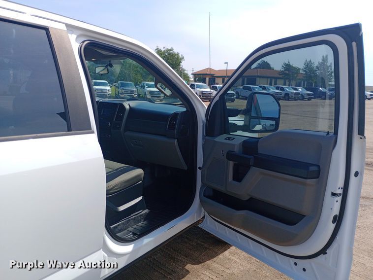 image for item NY9496 2017 Ford F250 Super Duty XL Crew Cab pickup truck