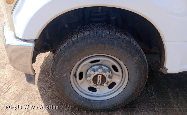 image for item NY9496 2017 Ford F250 Super Duty XL Crew Cab pickup truck