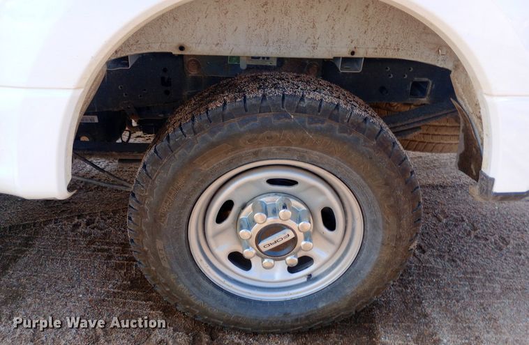 image for item NY9496 2017 Ford F250 Super Duty XL Crew Cab pickup truck