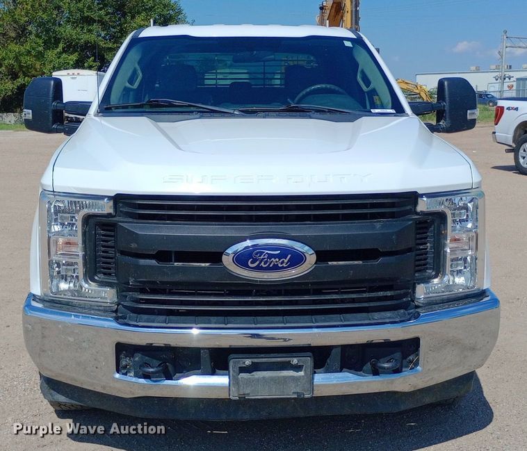 image for item NY9518 2019 Ford F250 Super Duty XL SuperCrew pickup truck