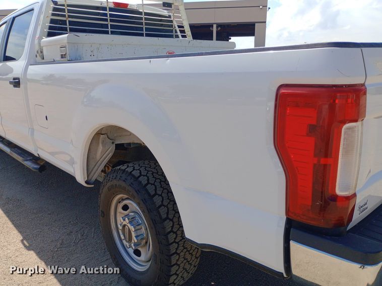 image for item NY9518 2019 Ford F250 Super Duty XL SuperCrew pickup truck