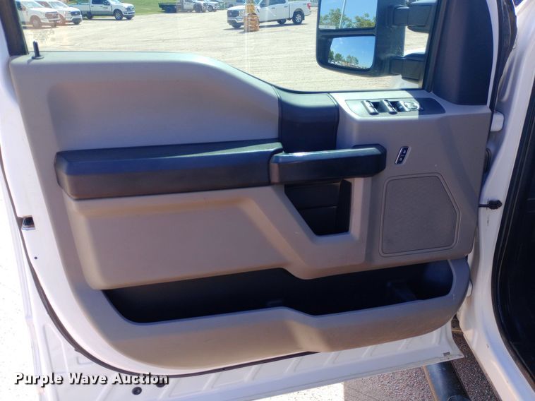 image for item NY9518 2019 Ford F250 Super Duty XL SuperCrew pickup truck