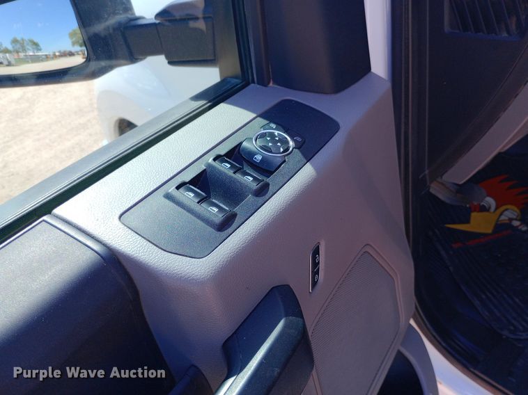 image for item NY9518 2019 Ford F250 Super Duty XL SuperCrew pickup truck