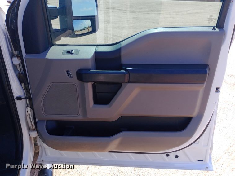 image for item NY9518 2019 Ford F250 Super Duty XL SuperCrew pickup truck