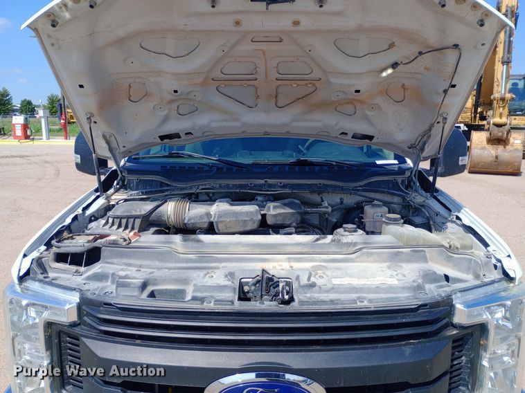 image for item NY9518 2019 Ford F250 Super Duty XL SuperCrew pickup truck