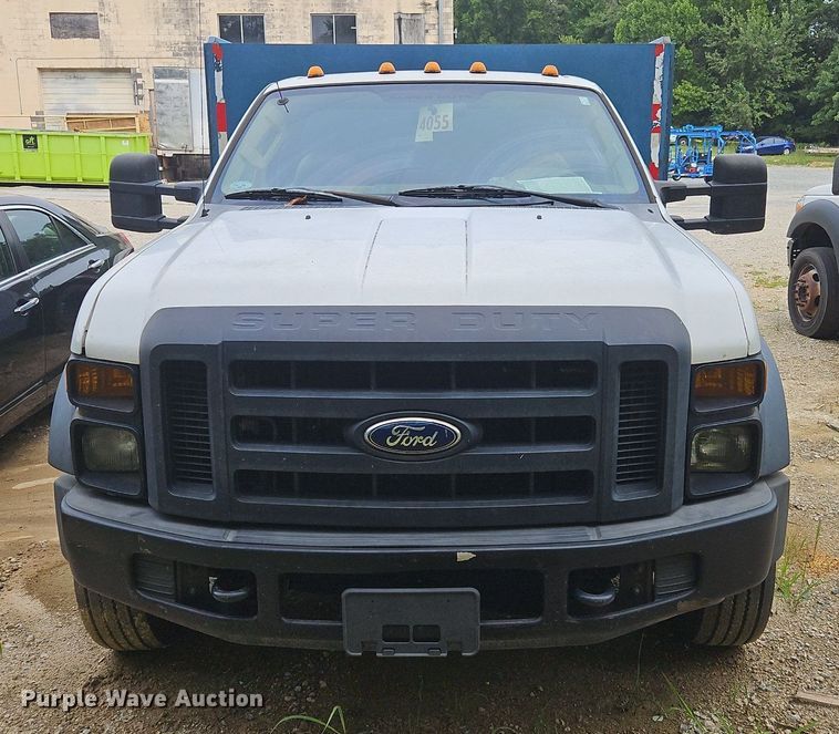 image for item OJ9796 2010 Ford F550 Super Duty XL  flatbed truck