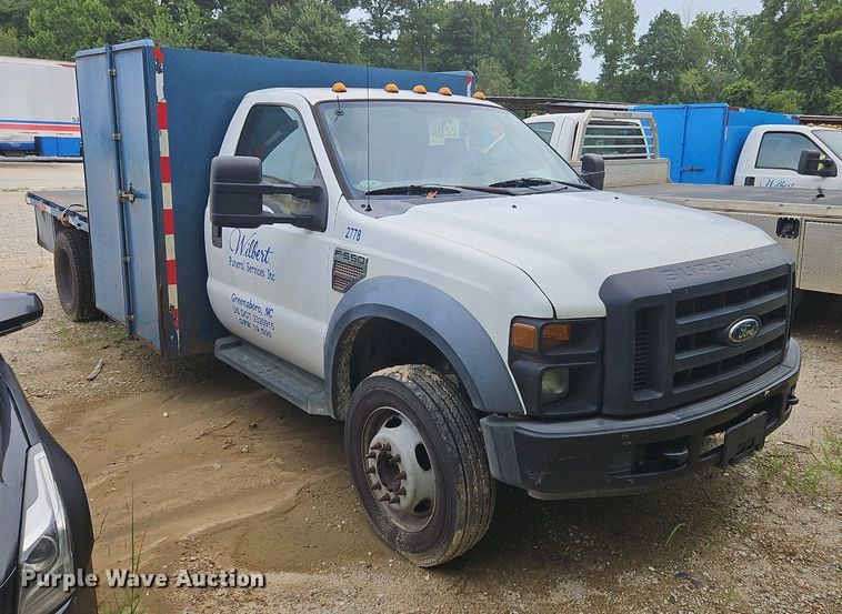 image for item OJ9796 2010 Ford F550 Super Duty XL  flatbed truck