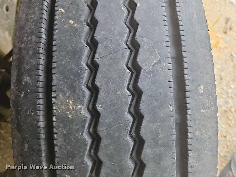 image for item OJ9796 2010 Ford F550 Super Duty XL  flatbed truck