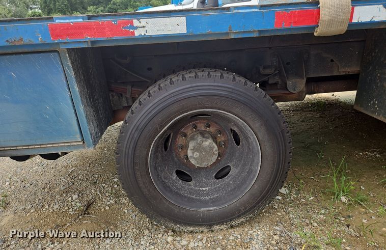 image for item OJ9796 2010 Ford F550 Super Duty XL  flatbed truck