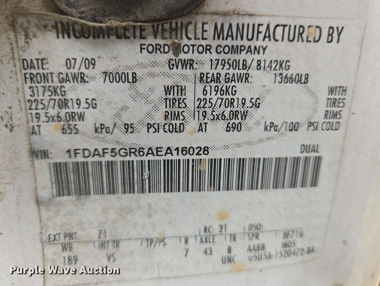 image for item OJ9796 2010 Ford F550 Super Duty XL  flatbed truck