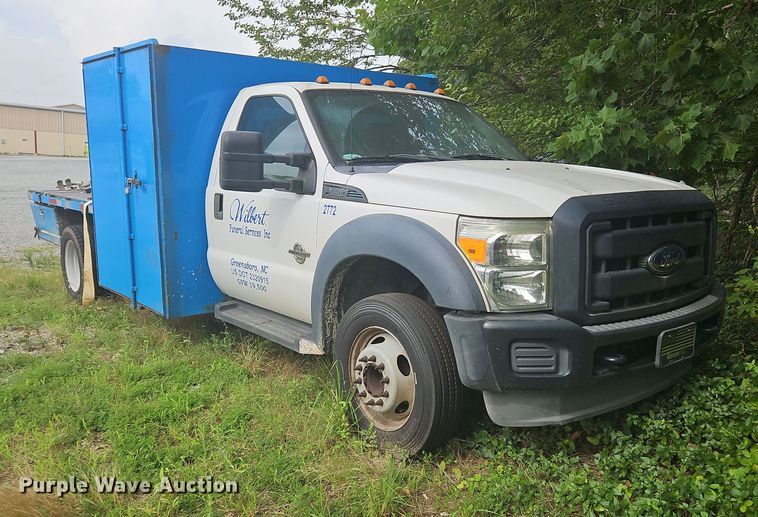 image for item OJ9797 2013 Ford F550 XL flatbed truck